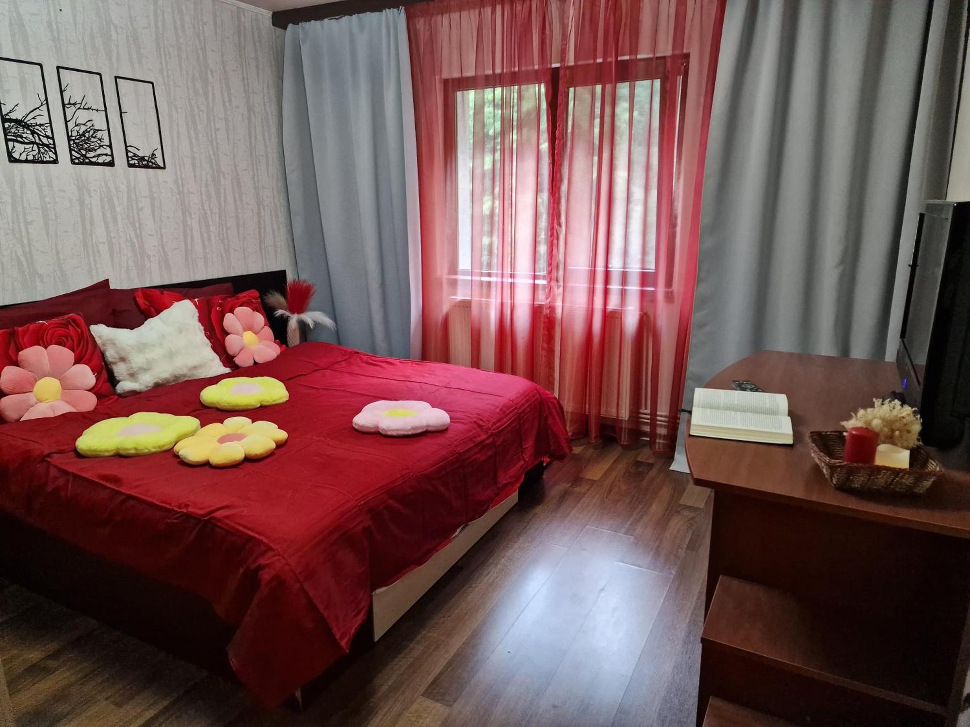 Apartament Red & Yellow Slănic Moldova Cameră foto